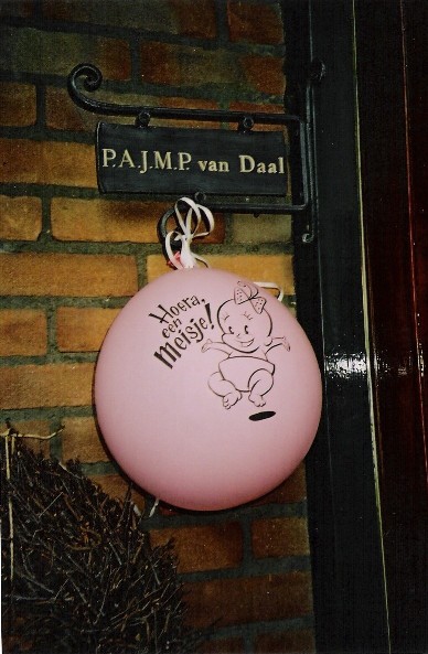 050809-ballon (71K)