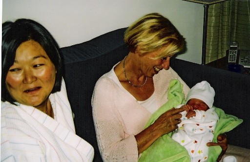 050809-christel-oma-marije-roos (48K)