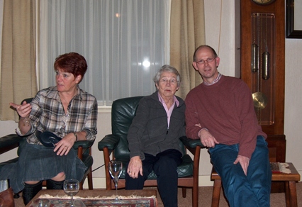 071218-minnie-eric (135K)