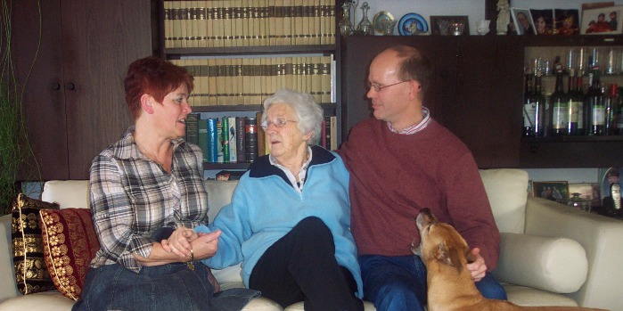 071218-mitzie-eric-anja (85K)