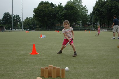 050900-eric-fam-hockey-mieke (56K)