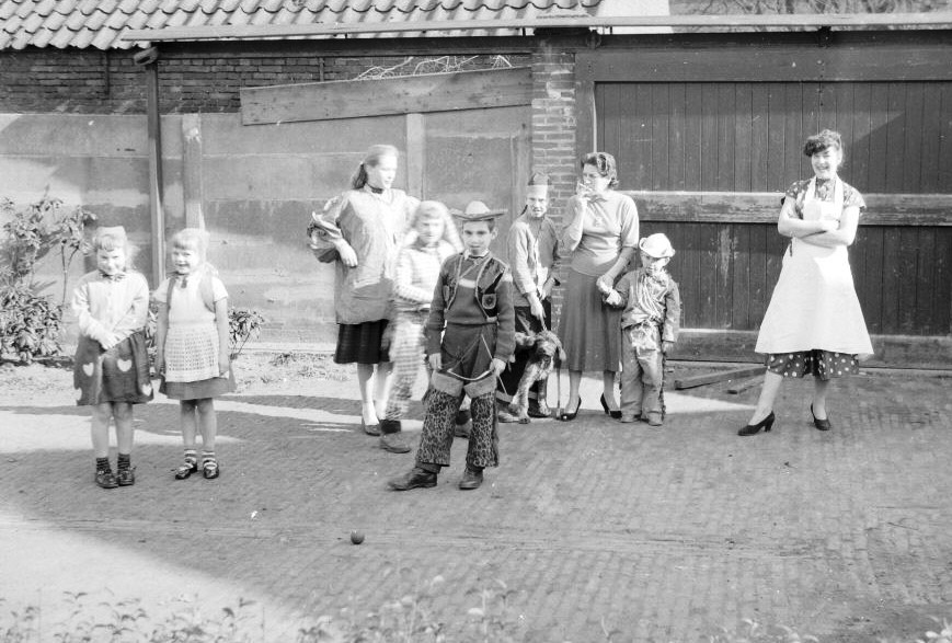 570301-fam-carnaval-waalwijk