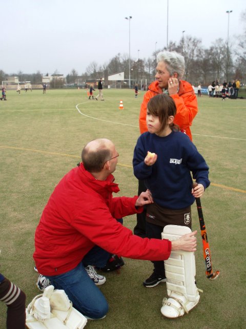 Jiska en Mieke 1e hockeywedstrijd  