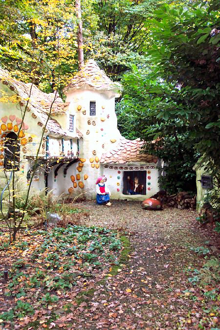 081010-efteling-snoephuisje (153K)